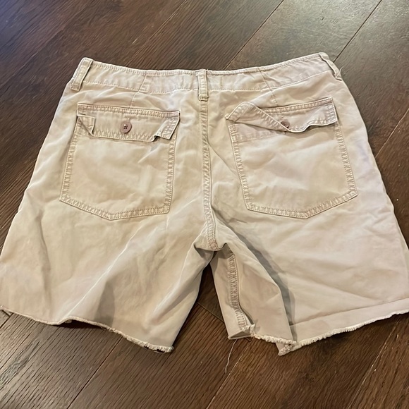 Madewell Khaki Shorts - Picture 2 of 3
